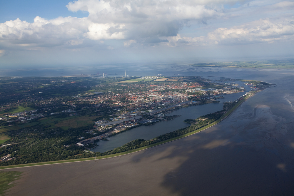 Die Salzgtter AG untersucht die Machbarkeit der „Eisenerz-Direktreduktion in Wilhelmshaven“. Quelle: Heide Pinkall/Shutterstock