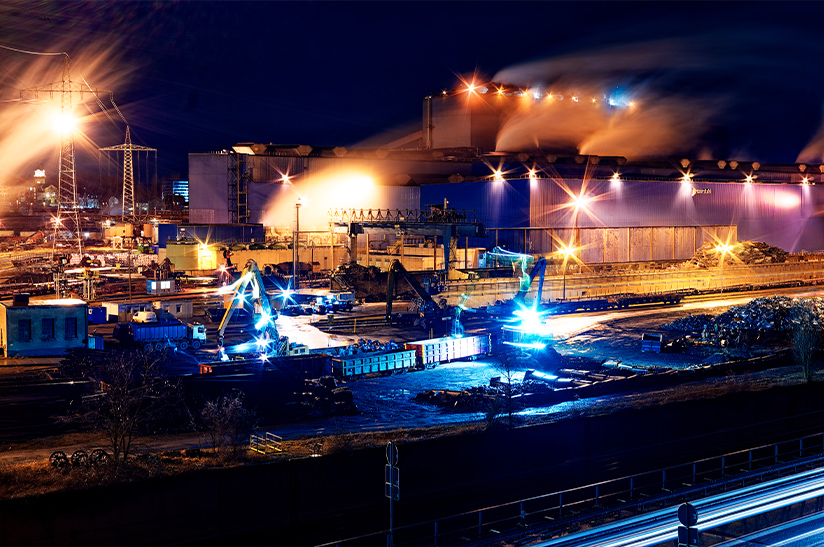 Nachtansicht des Saarstahl-Werks, Symbol der Montan-Stiftung-Saar
