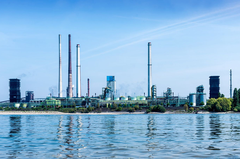 Rheinansicht auf thyssenkrupp Steel Europe – der Erzeuger ist nun mittlerweile Teil von ResponsibleSteel
