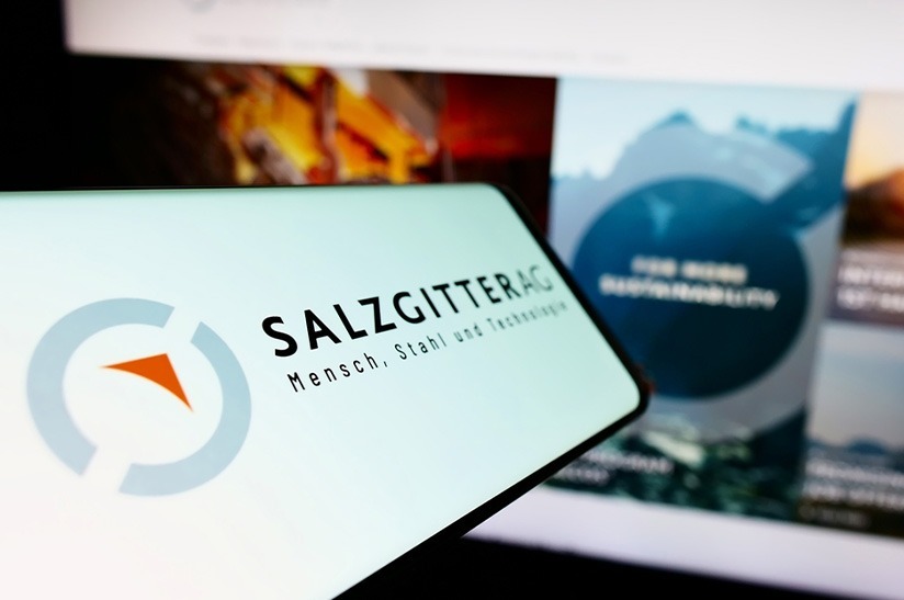 Logo der Salzgitter AG auf einem Smartphone