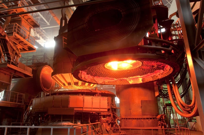 SSAB und SMS group treiben gemeinsam die grüne Stahlrevolution mit dem im Bau befindlichen 190-Tonnen-Elektrolichtbogenofen (EAF) in Oxelösund voran, hier ein Vergleichsbild.