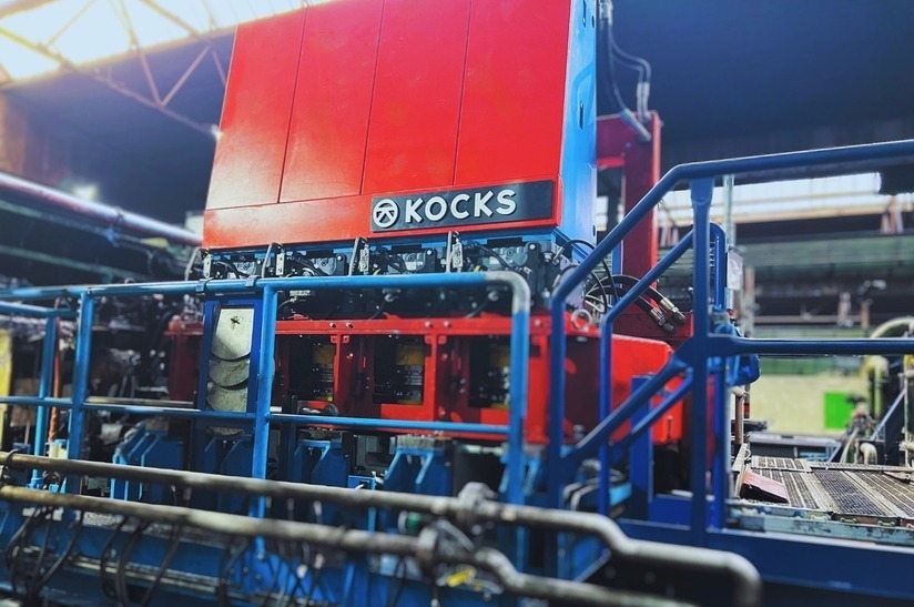 Auf dem Bild ist das Kocks PWW 530/4 für Voestalpine Tubulars mit 4-Walzengerüsten zu sehen.