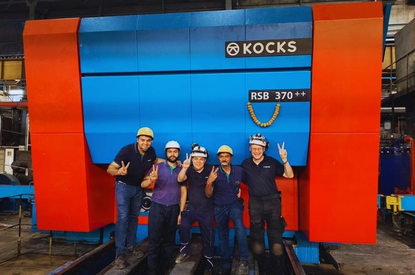 Vardhman Special Steels Ltd setzt auf die Kocks 3-Walzentechnologie. Jetzt gab es den ersten Stab auf dem RSB 370++/4 im Walzwerk.