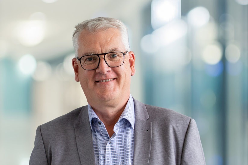 Das Bild zeigt ein Porträt von Rainer Böse, CEO von ArcelorMittal Deutschland.