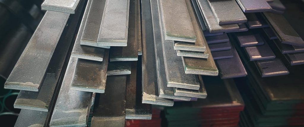 Edelstahl im Lager: Die Fachinformationstelle Edelstahl Rostfrei (ISER) hat für den Werkstoff eine KI-Datenbank aufgesetzt.