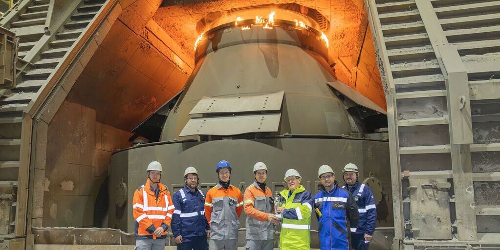 Konverterstahlwerk Arcelor Mittal in Eisenhuettenstadt schmal