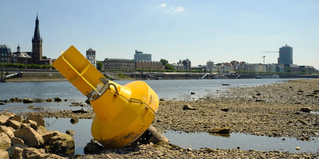 Niedrigwasser auf dem Rhein (2022)