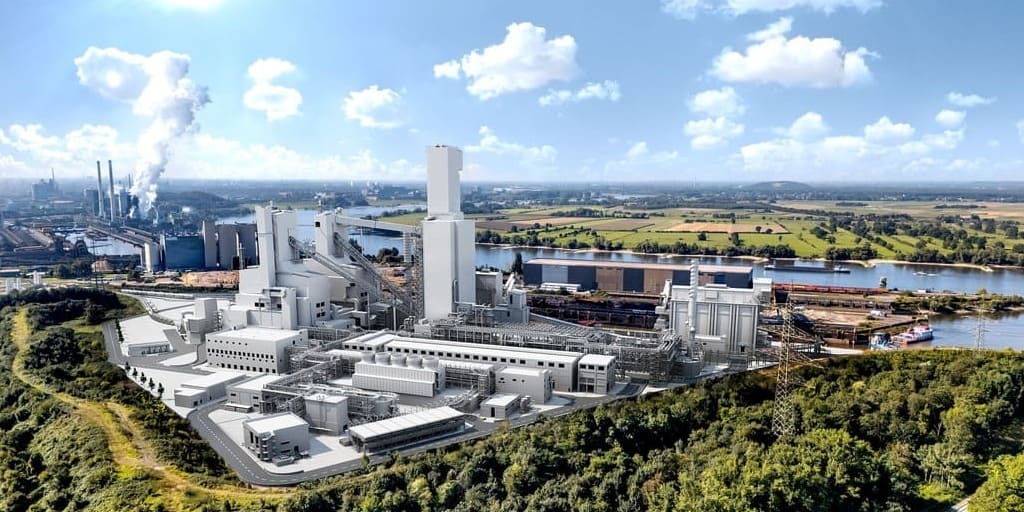 Visualisierung der Direktreduktionsanlage von Thyssenkrupp Steel in Duisburg: Der angepasste Förderbescheid schafft eine verlässliche Grundlage für die weitere Umsetzung des Dekarbonisierungsprojekts tkH2Steel.